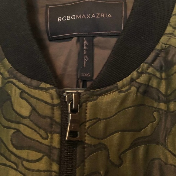 BCBGMaxAzria Green Gibson Camouflage Bomber Jacket Size XXS-New - Picture 3 of 16